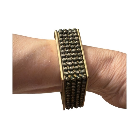 🌹𝙂𝙊𝙇𝘿 & 𝘽𝙇𝘼𝘾𝙆 𝙎𝙏𝙐𝘿𝘿𝙀𝘿 𝘽𝘼𝙂𝙀𝙇 𝘽𝙍𝘼𝘾𝙀𝙇𝙀𝙏 - Picture 2 of 4